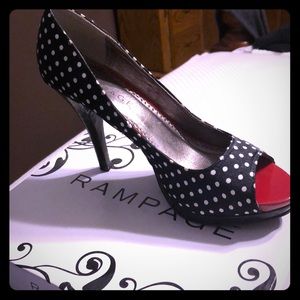 Polka dot pumps